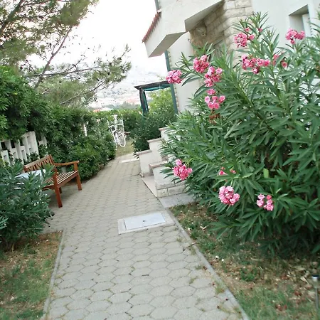 Apartment Tatjana Pag Town