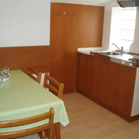 Apartment Tatjana Pag Town
